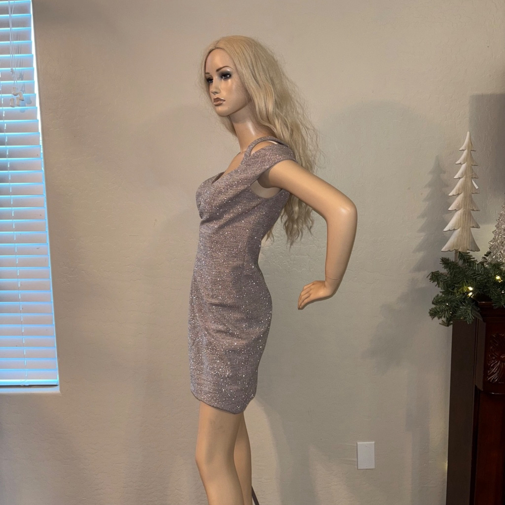 Eliza J Dress Size 8 Champagne Glitter Cold Shoulder Sheath Cocktail Party - Picture 6 of 17